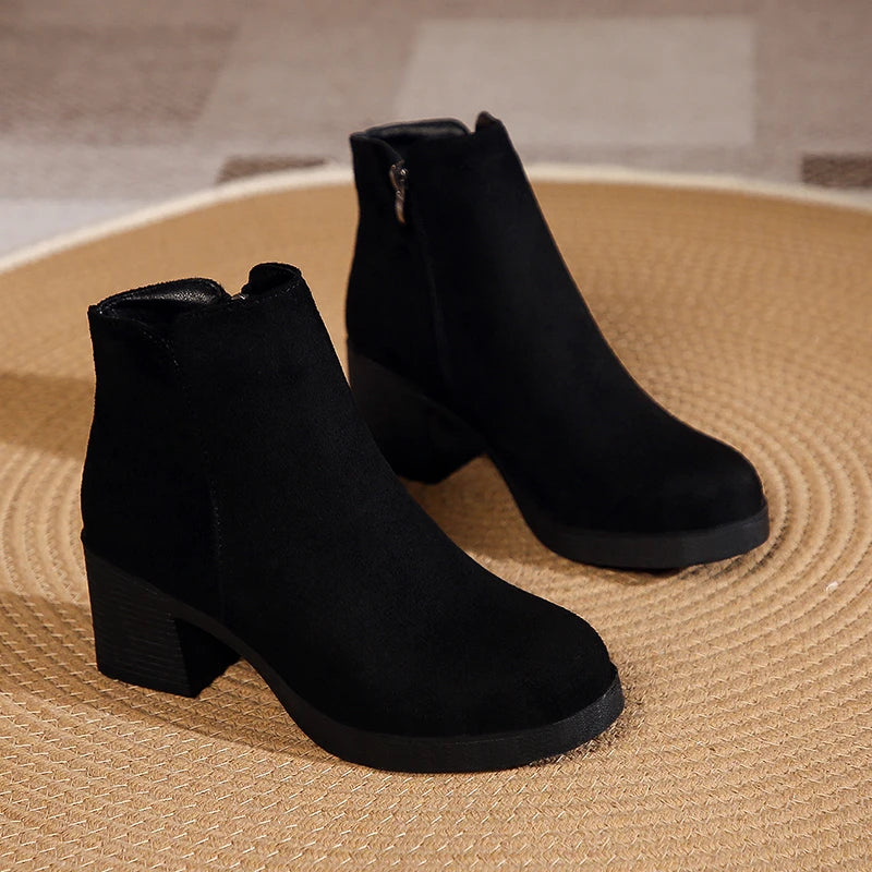 New style women's high-heeled ankle boots, elegant round toe, fashionable and versatile, warm winter fashion boots 2025