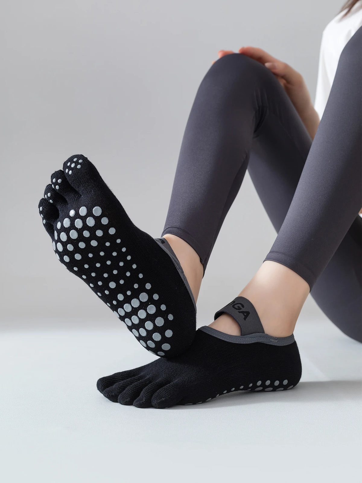 1 pair of women's five finger socks, professional anti slip yoga socks, Pilates fitness socks