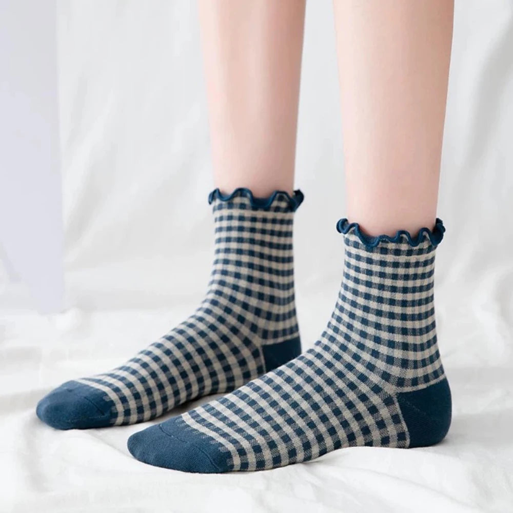 Women's Socks Autumn Checkered Retro Vintage Cotton Socks Crew Comfortable Color Fashion Sock Elastic Plaid Short Socks Woman Sox