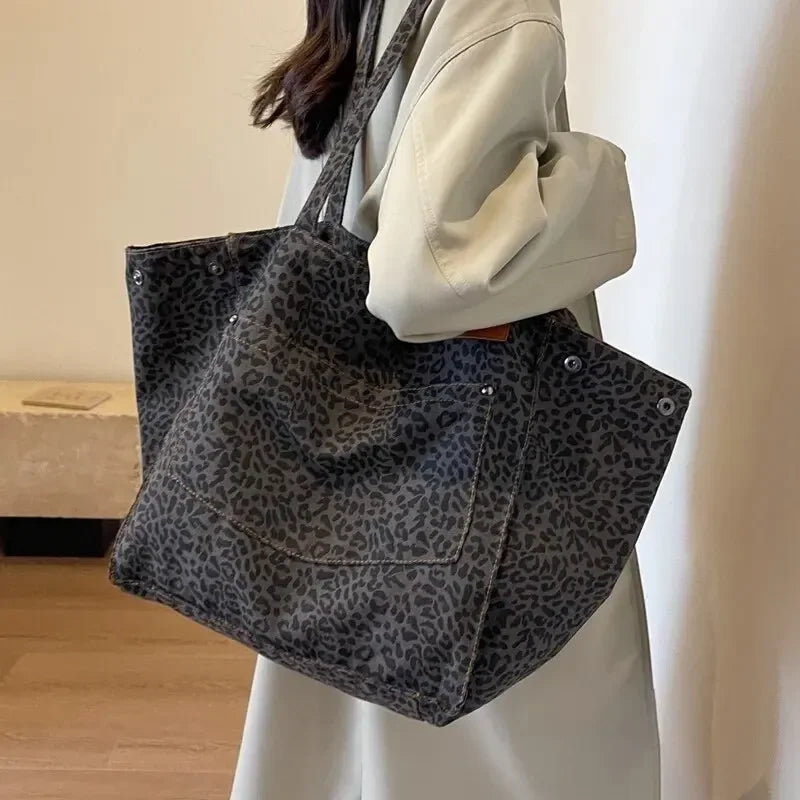 2025 Autumn and Winter New Leopard Print Handbag Retro Canvas Shoulder Bag Fashionable Large Capacity Tote Bag