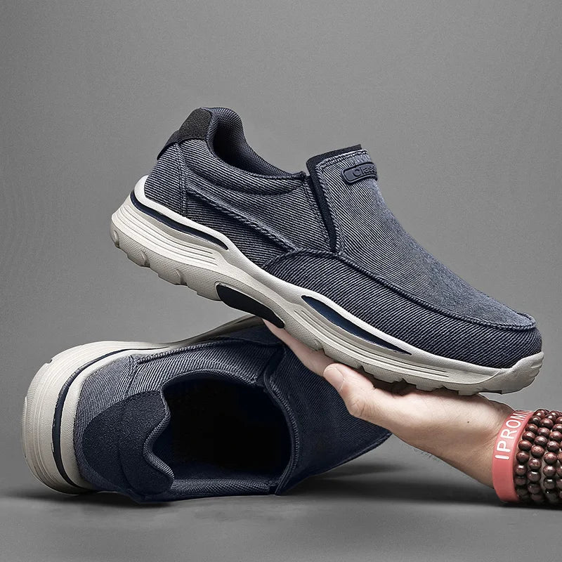 Men's Casual Shoes Canvas Breathable Loafers Men 2025 New Male Comfortable Outdoor Walking Shoes Classic Loafers Men Sneakers