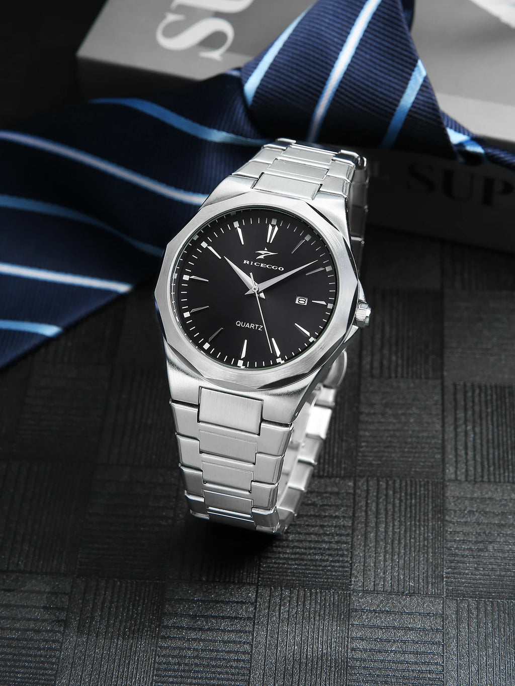 Men's steel band watch, men's quartz watch with minimalist dial, simple retro fashion and premium feel for men, recommended styl