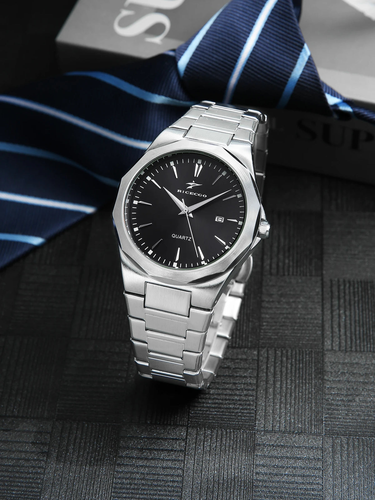 Men's steel band watch, men's quartz watch with minimalist dial, simple retro fashion and premium feel for men, recommended styl
