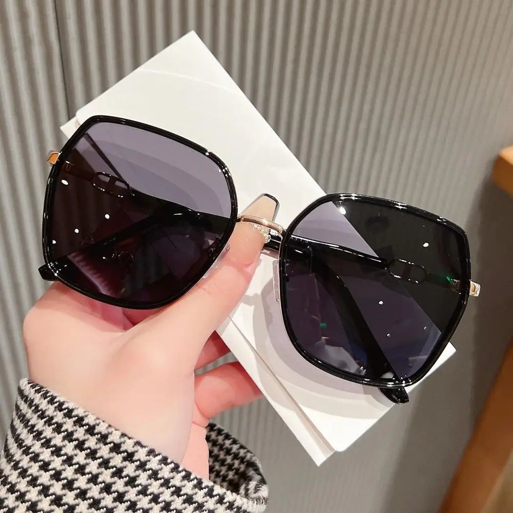 Sunglasses for Women Men Protection Shades Fashionable Oval Cat Eye Square Frame Polarized Sun Glasses for Driving Outdoor