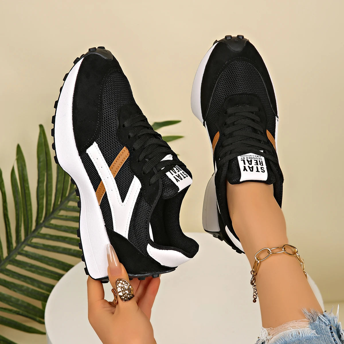 2026 New Women Sneakers Spring Casual Lace Up Sport Sneakers Luxury Platform Anti-slip Running Shoes Women Chunky Sneakers