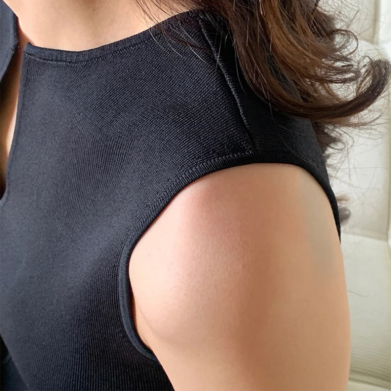 Women V-neck Good Quality Breathable Sleeveless Knit Tank Top Sweater Vest Spring Summer New in Chic Top Minimal Style