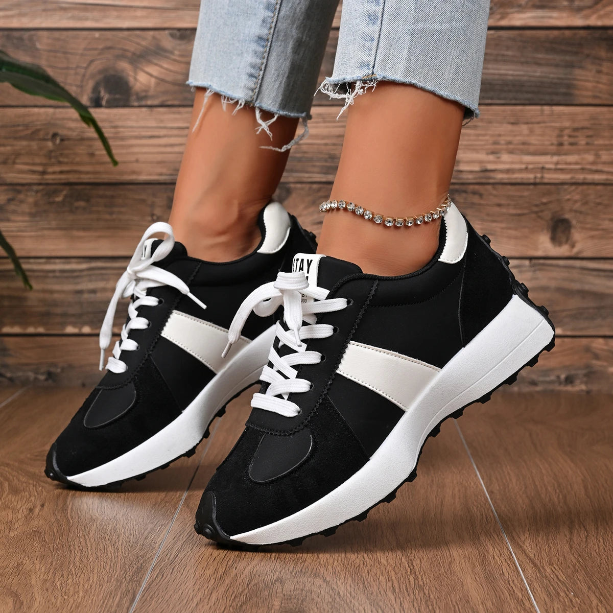 Women Sneakers 2025 New Casual Versatile Thick-soled Running Sneakers Women Fashionable High-quality Luxury Lace-up Shoes Women