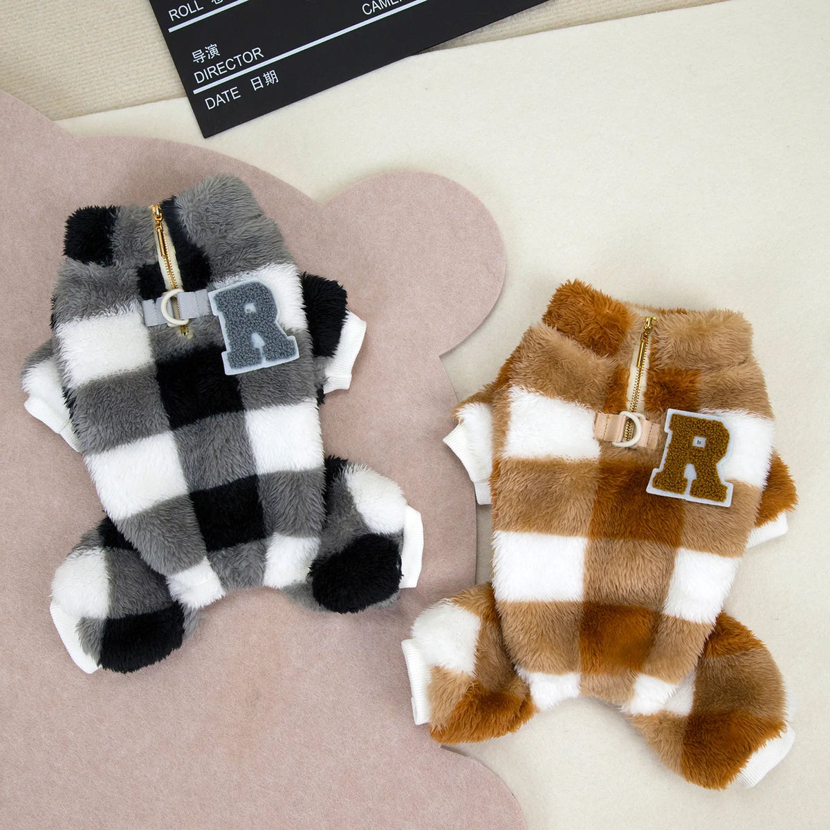 Pet clothing dog clothes European and American fashion autumn and winter cat belt traction out warm large plaid fleece