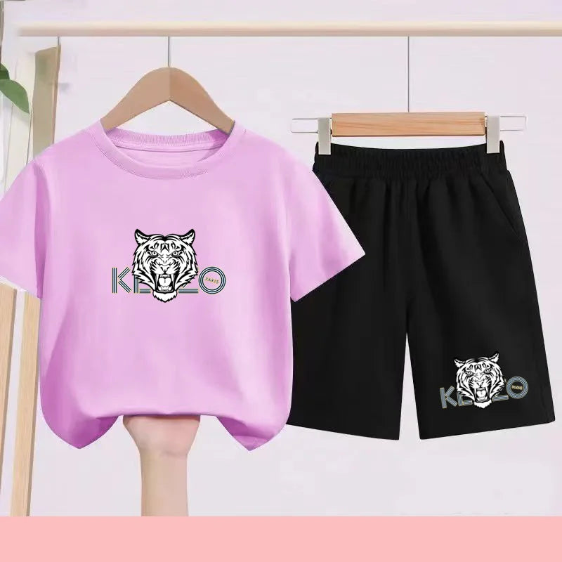 Children's Summer Black and White T-shirts Paired with Breathable and Quick-drying Sports Outfits - Suitable for Children3 to 13