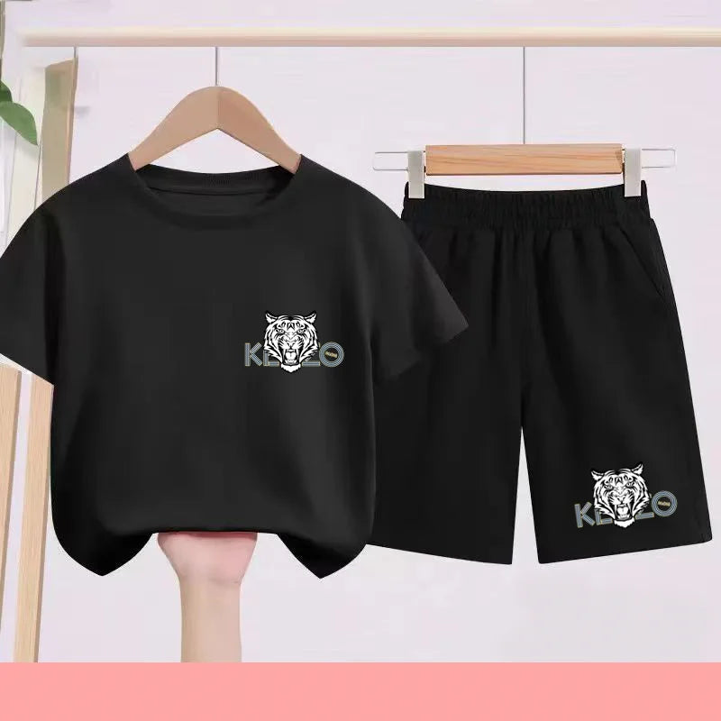 Children's Summer Black and White T-shirts Paired with Breathable and Quick-drying Sports Outfits - Suitable for Children3 to 13