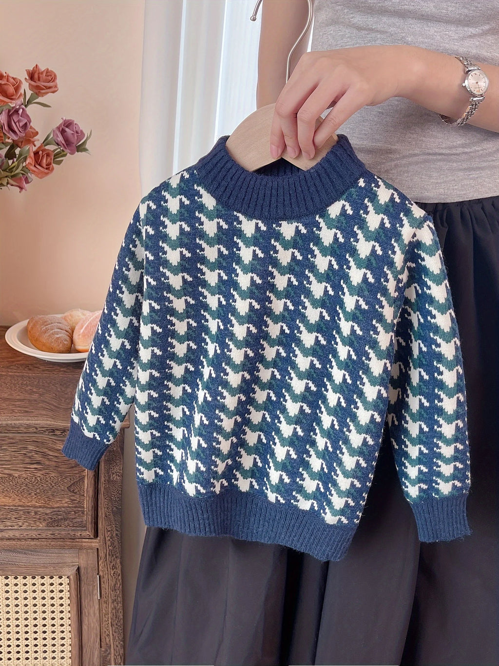 Boys' Sweaters for Autumn and Winter, Stylish Round-Neck Knitwear for Young Children, Pullover Warm Tops for Kids, Trendy