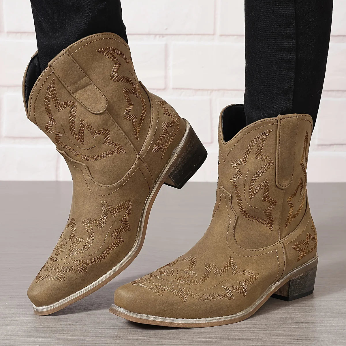 Boots Women New 2026 Winter  Luxury Designer Embroidered Ankle Boots for Women Ladies Pointy Fashion Rubber Footwear Women Shoes