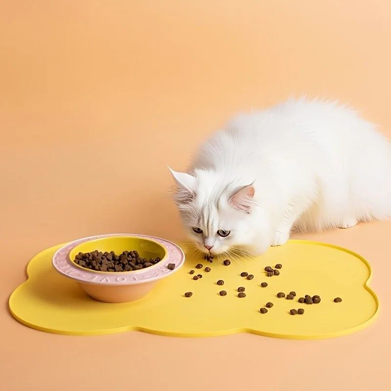Silicone Pet Feeding Mat, Leak-Proof and Non-Slip Feeding Mat for Dogs and Cats, Oval Bowl Mat