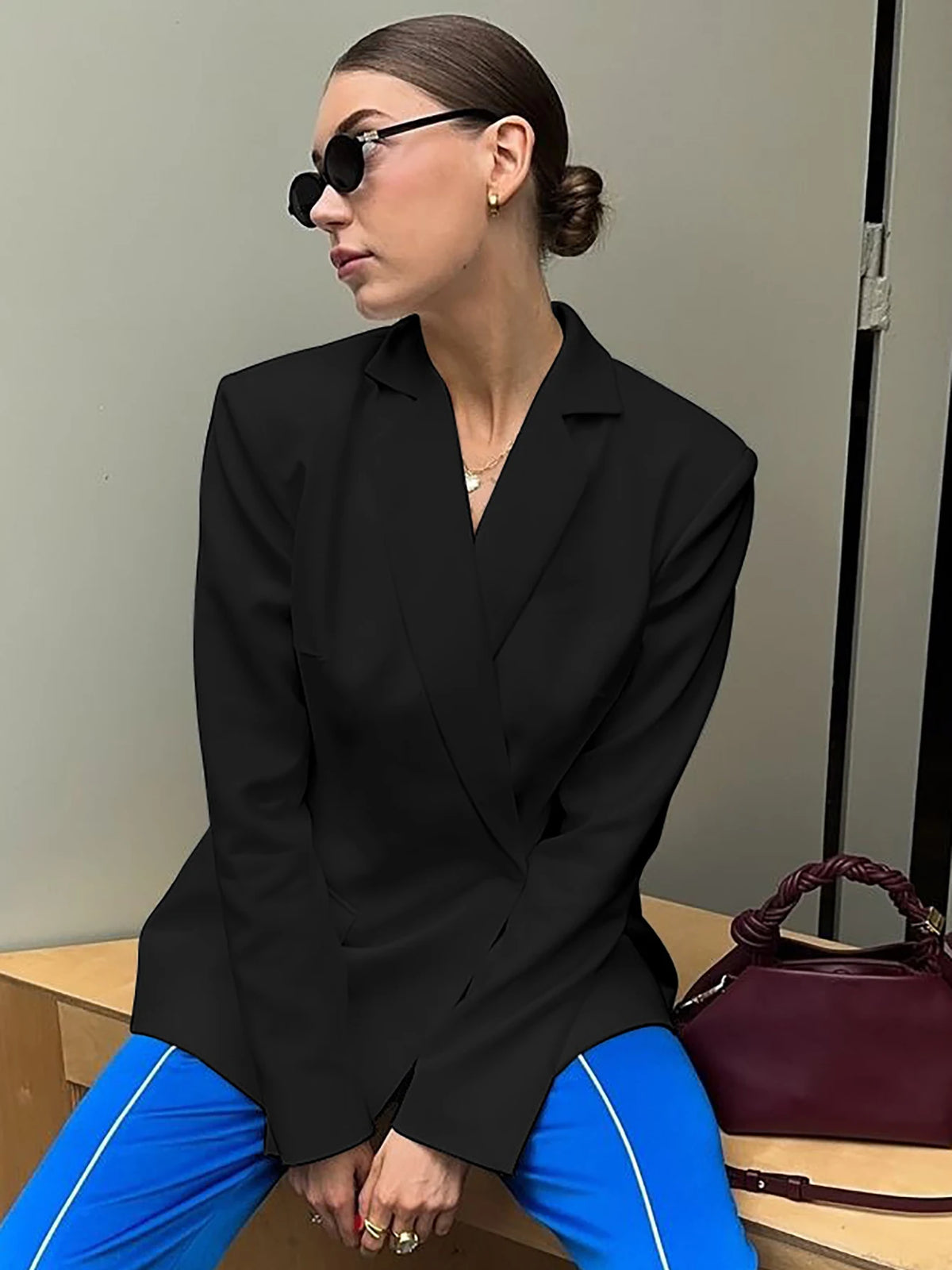Hugcitar Solid Notched Collar Long Sleeve Button Backless Slip Sexy Oversize Suit Blazer Coat Female Fashion Top Party Vacation