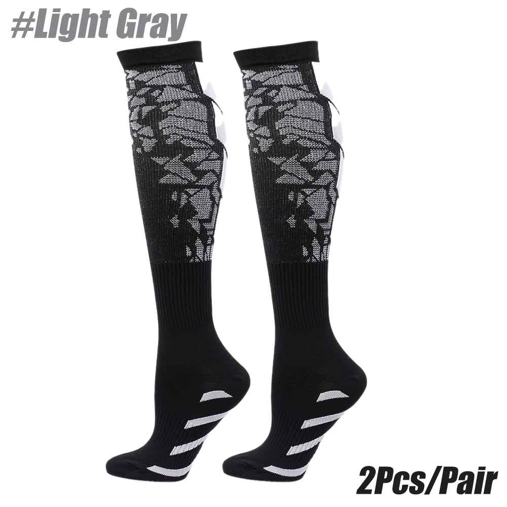 1 pair of sports compression socks for both men and women, warm for running, cycling and playing football