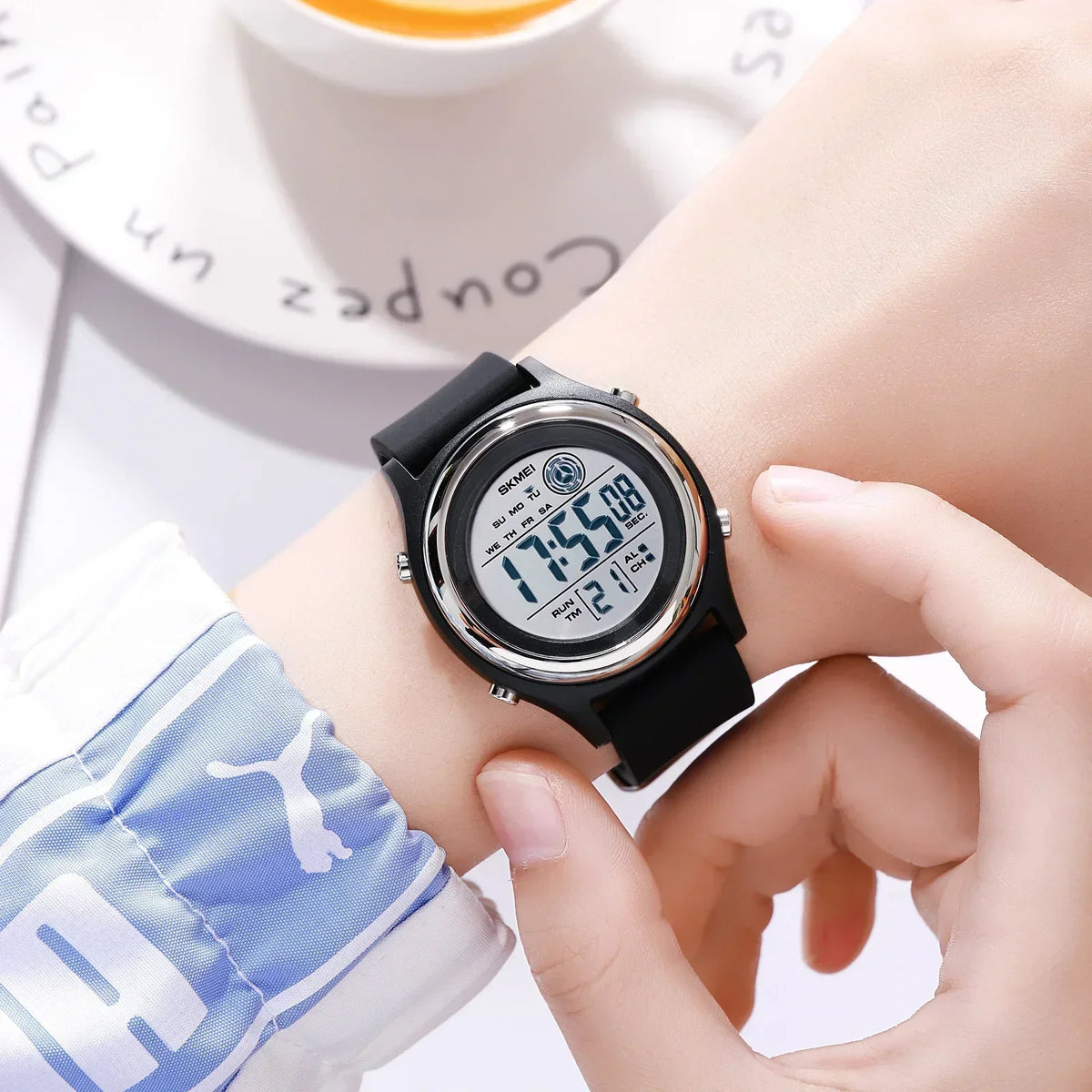 SKMEI 2094 Luxury Womens Digital Wristwatch Stopwatch Lady Waterproof Shockproof Back Light Countdown Watches for Women Reloj