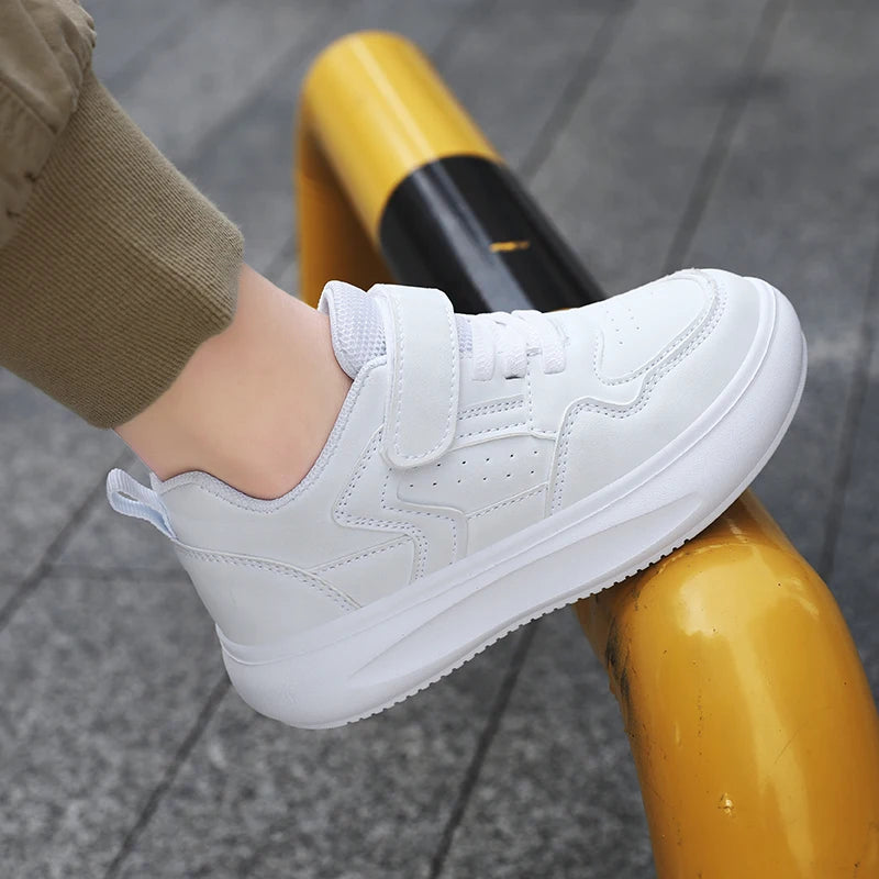 White Kids Sneakers Casual Shoes for Boys Girls Soft Sole Leather Sport Shoes Lightweight Comfortable Design Fashion Trainers