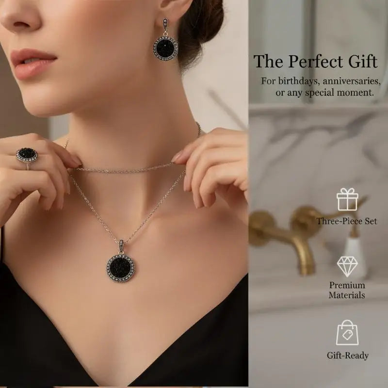 1. Women's Black Alloy Jewelry Set Round Crushed Stones Stylish Design for Wedding Party Birthday Gift for Girls
2. 1 Set Black