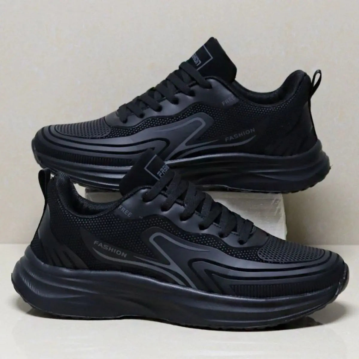Men's Fashion Ultra-Light Waterproof Running Shoes Soft Sole Non-slip Durable Sneakers Outdoor Sport Shoes for Spring Autumn