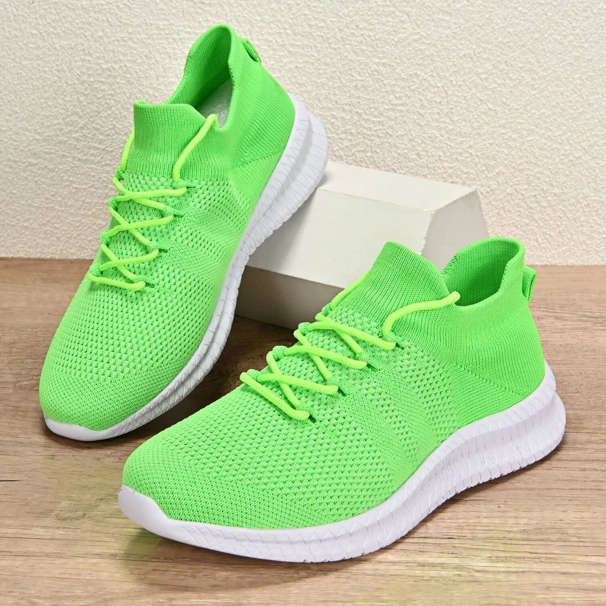 Sneakers Men Shoes Male Shoes Slip-on High Quality Men Fashion Mens Non-slip Shoes Breathable Soft Soled Shoe Non-slip 39-48