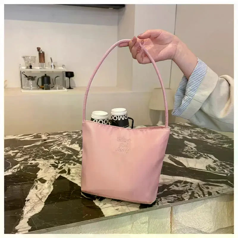Women's High Capacity Handbag Underarm Handbag Shoulder Bag Waterproof Embroidered Letters Underarm Bag Tote Bags