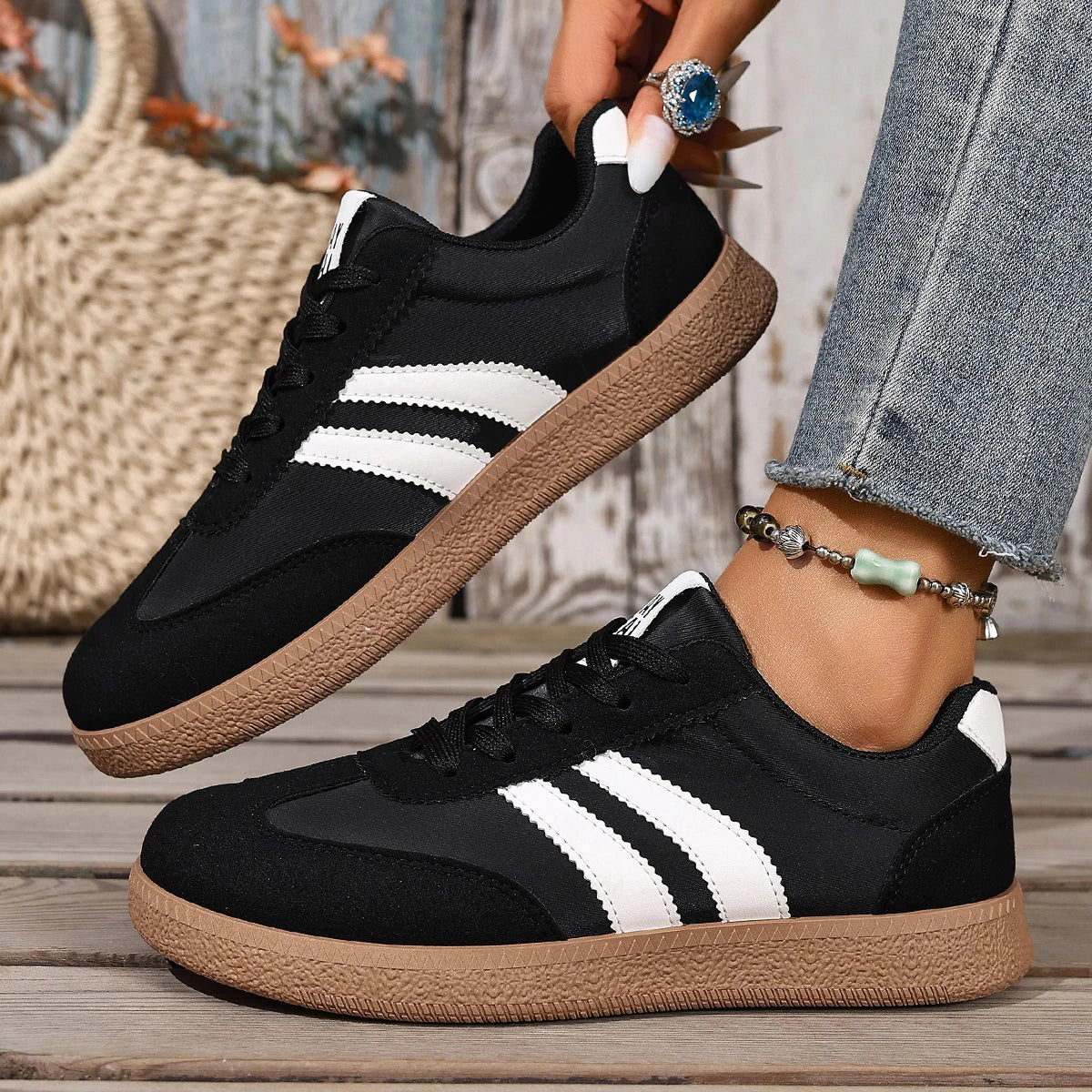 2025 New Women Sneakers Spring Luxury Flat Loafers Comfortable Slip on Soft Female Sneakers Lightweight Outdoor Shoes for Women