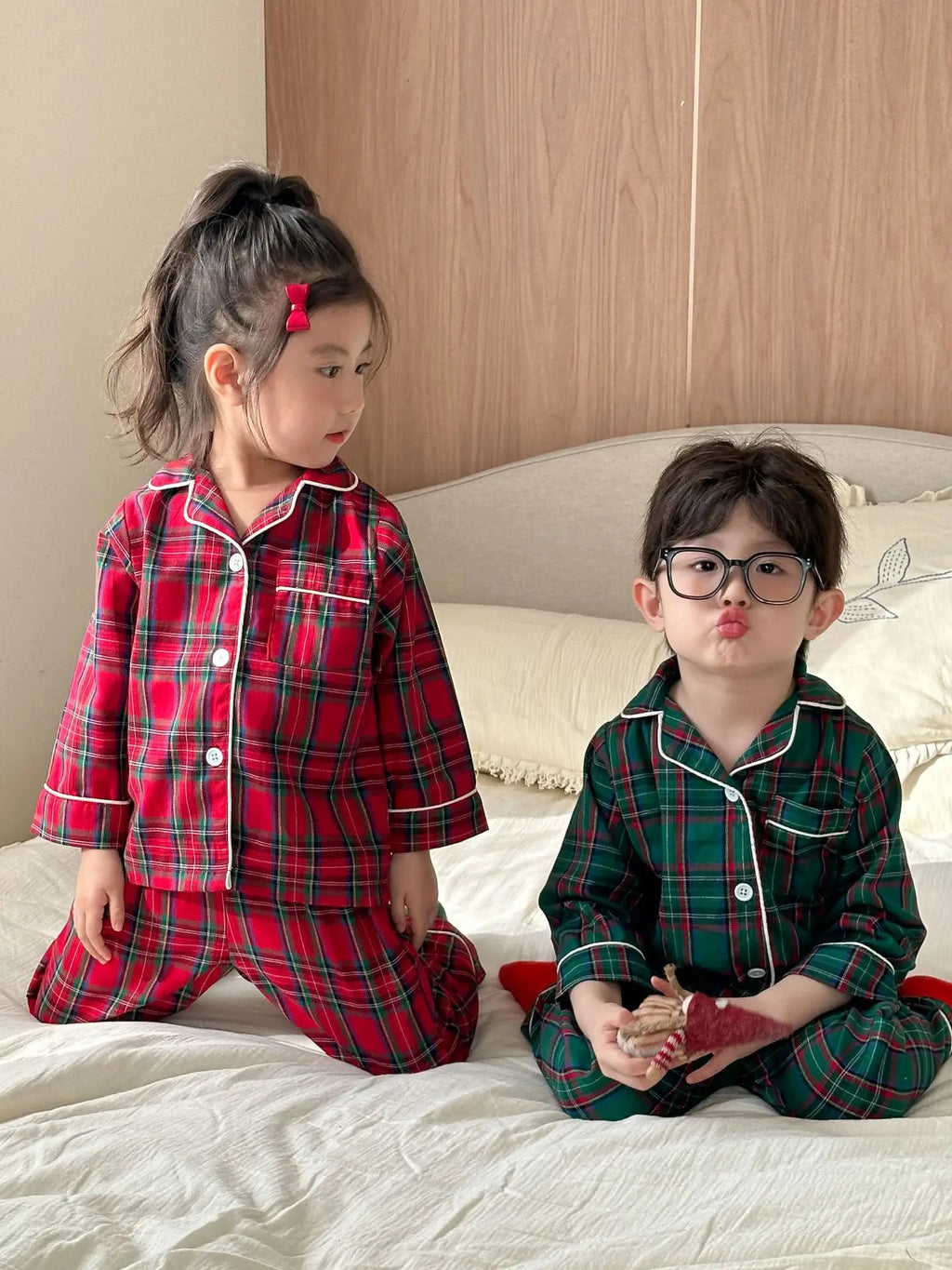 2026 New Christmas Children's Pajama Sets Plaid Print Clothing Set Button Full Sleeve 2 Pcs Suit Homewear Thin Pyjamas Xmas Look