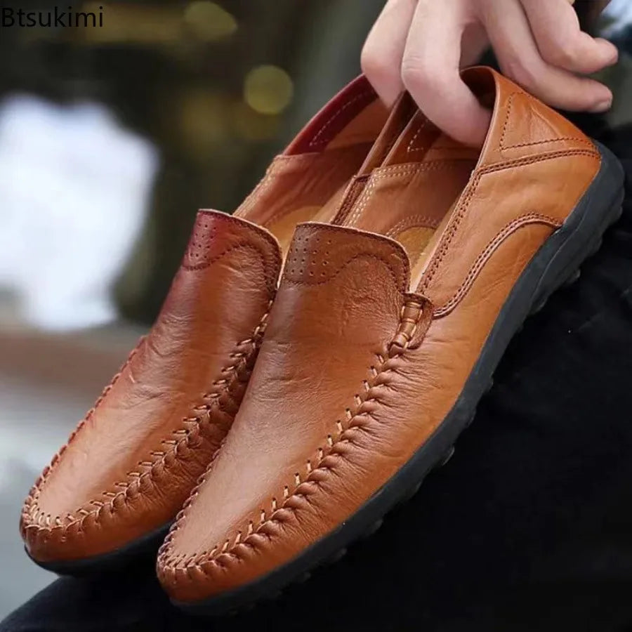 New 2026 Autumn Men's Leather Loafers Slip on Business Casual Leather Shoes Classic Soft Moccasins Hombre Breathable Flats Shoes