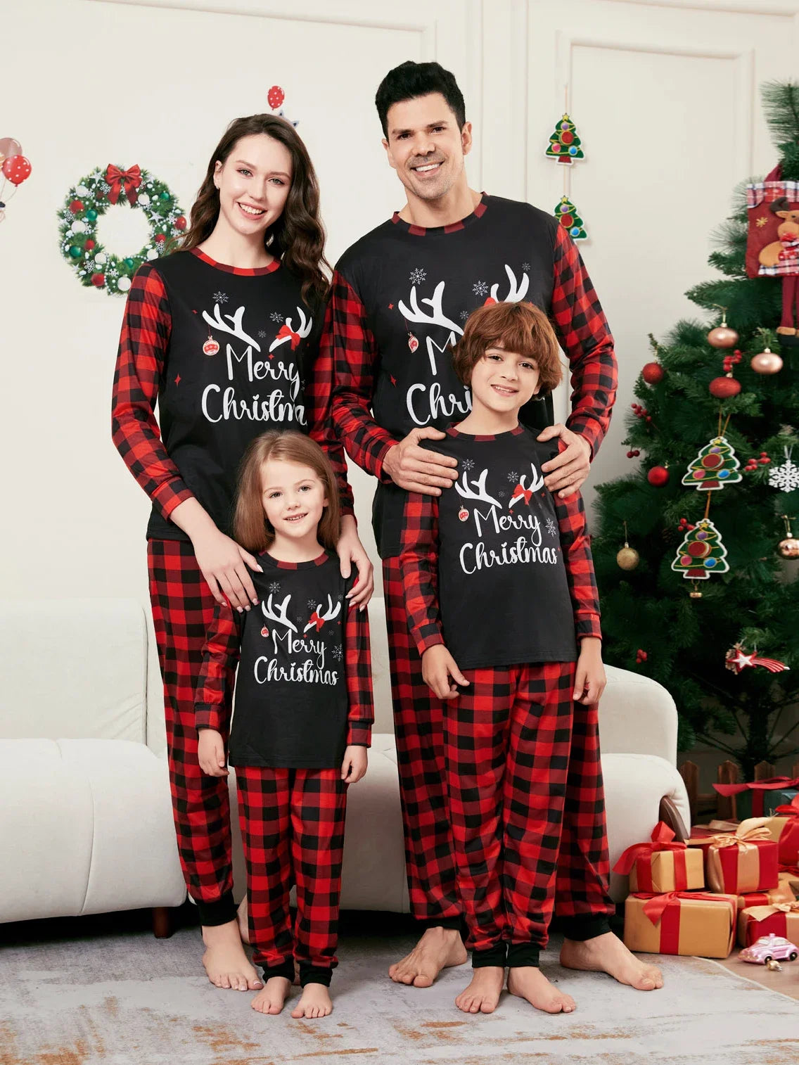 2024 New Merry Christmas Family Pajamas Set Adults Kids Matching Clothes Plaid Print Cute Soft 2 Pieces Suit Sleepwear Xmas Look