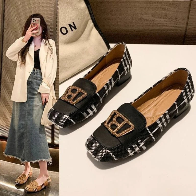 Women Checkered Loafers Khaki / Black Plaid Pattern Low Heel Shoes with Metal Buckle Office OL Style Elegant Work Flats 2026