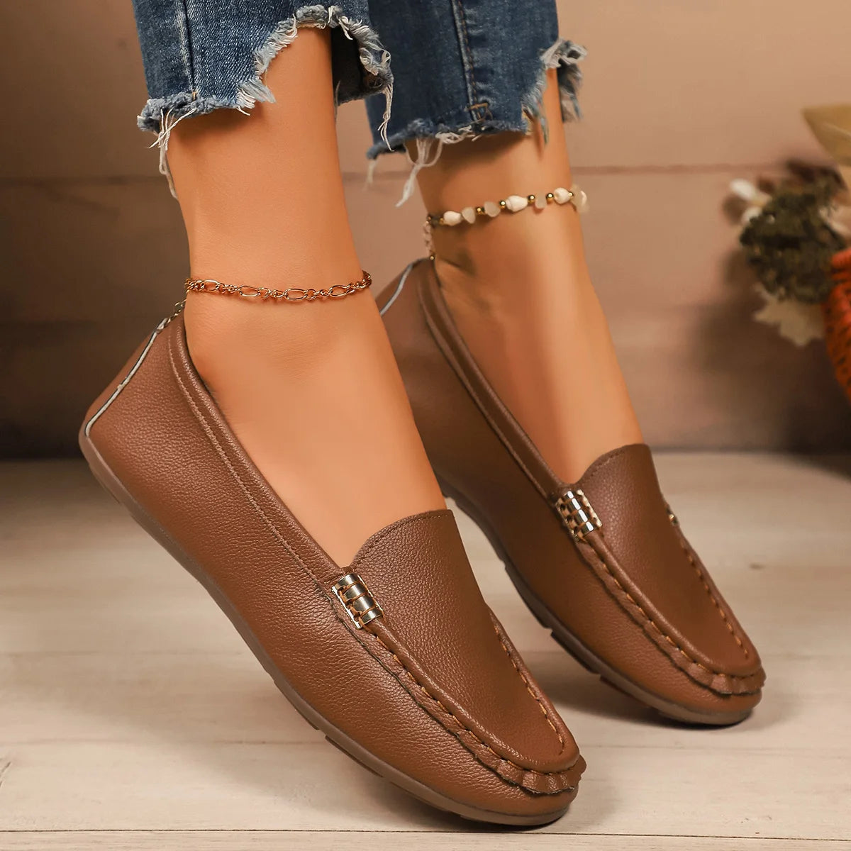 Women's Loafers Lightweight Comfort Walking Flat Shoes Soft Sole Ballet Flats Slip on Loafers Leather Casual Shoes Zapatos Mujer