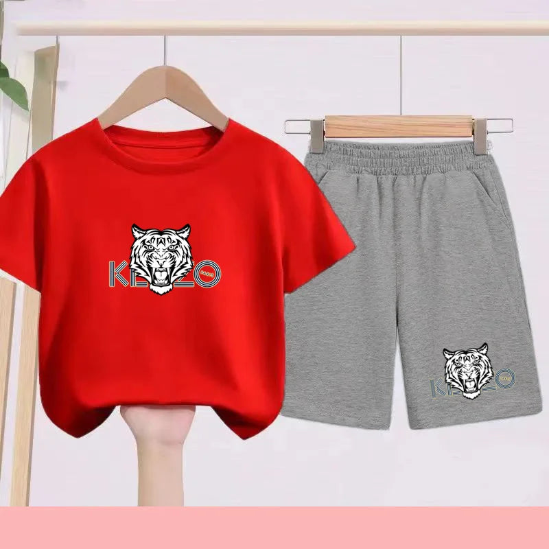 Children's Summer Black and White T-shirts Paired with Breathable and Quick-drying Sports Outfits - Suitable for Children3 to 13