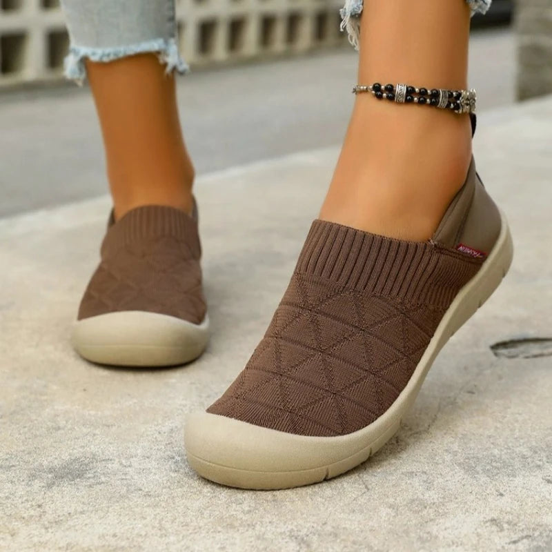 Women's casual sports shoes 2026 new multi-occasion can wear comfortable shoes light cloth home shoes