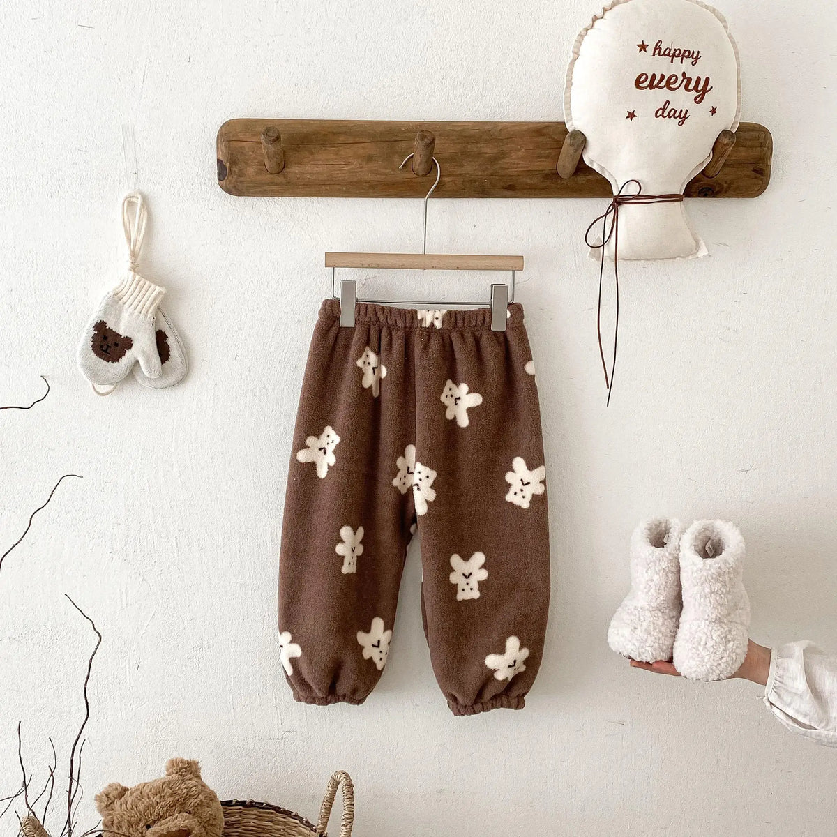 Children Cute Pajamas Pants Autumn Winter Plush Pants Loose Versatile Pants Baby Boys Girls Velvet Pants Toddler Home Clothes
