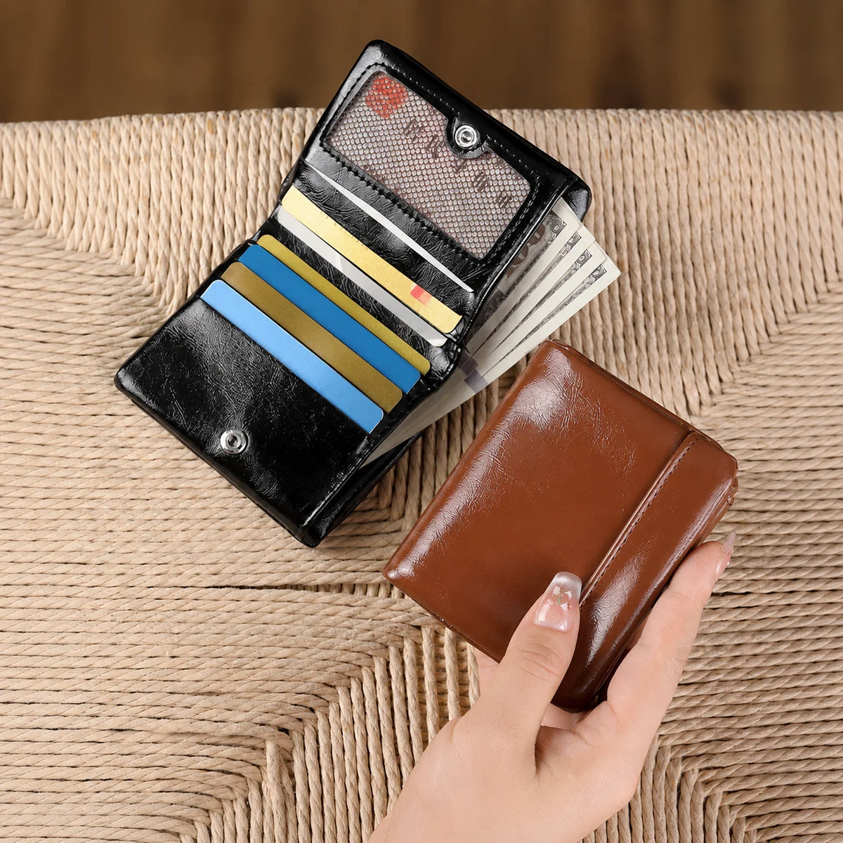 Men Wallet Short PU Leather Trifold Card Holder Vintage Male Purse with ID Window Cash Pocket Slim Casual Money Clip Billfold