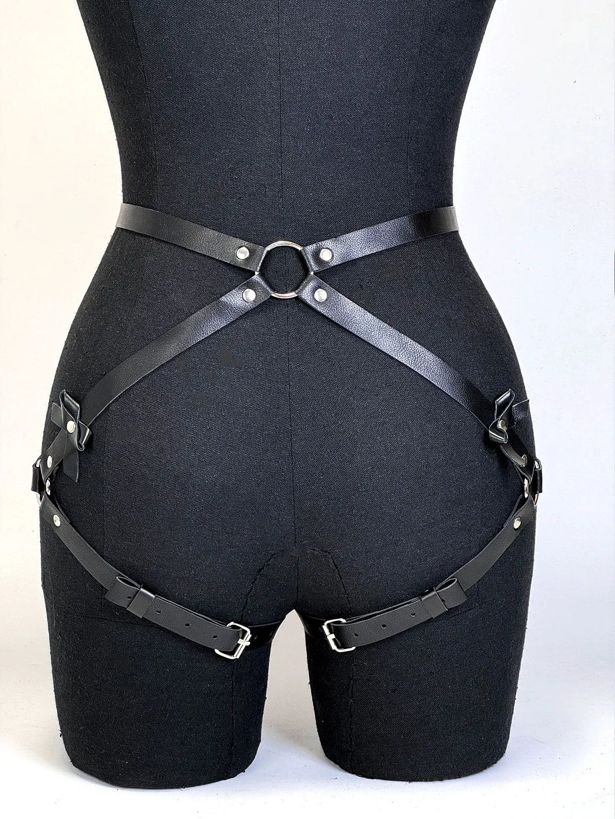 Women Fashion Belt Female Street Style PU Leg Harness Belt Thigh Garter Gothic Casual Body Decoration Belts Clothing Accessories