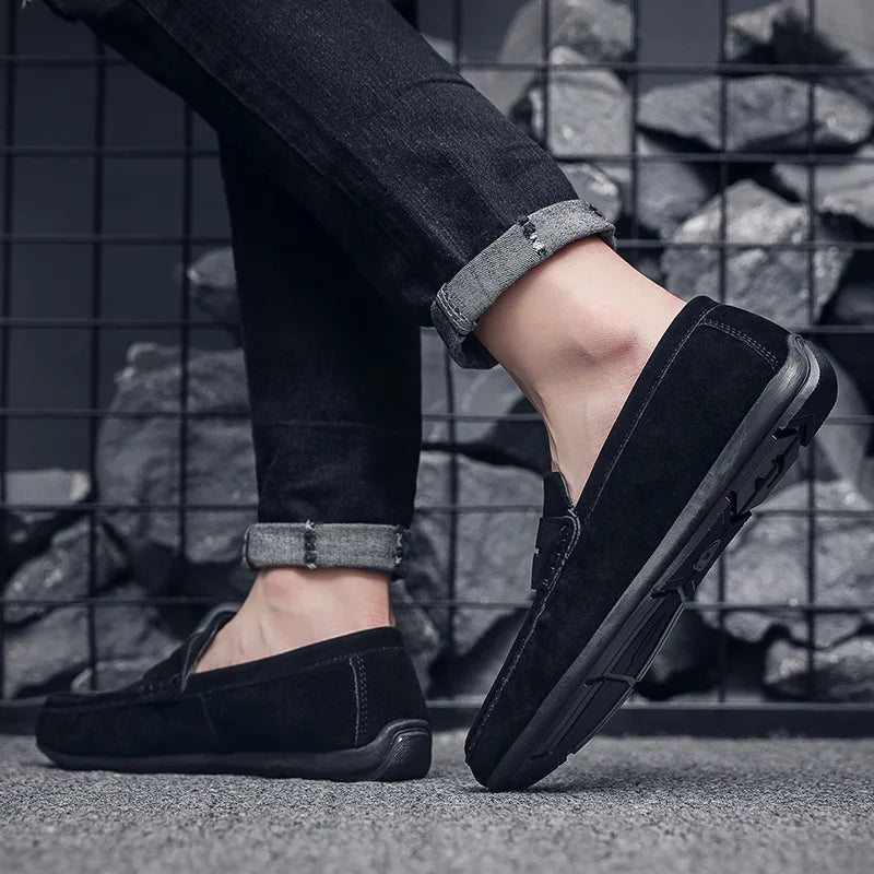 Men's Loafers Lightweight and Breathable Casual Shoes Mens Flat Driving Shoes Soft Sole Slip-on Business Shoes Moccasins