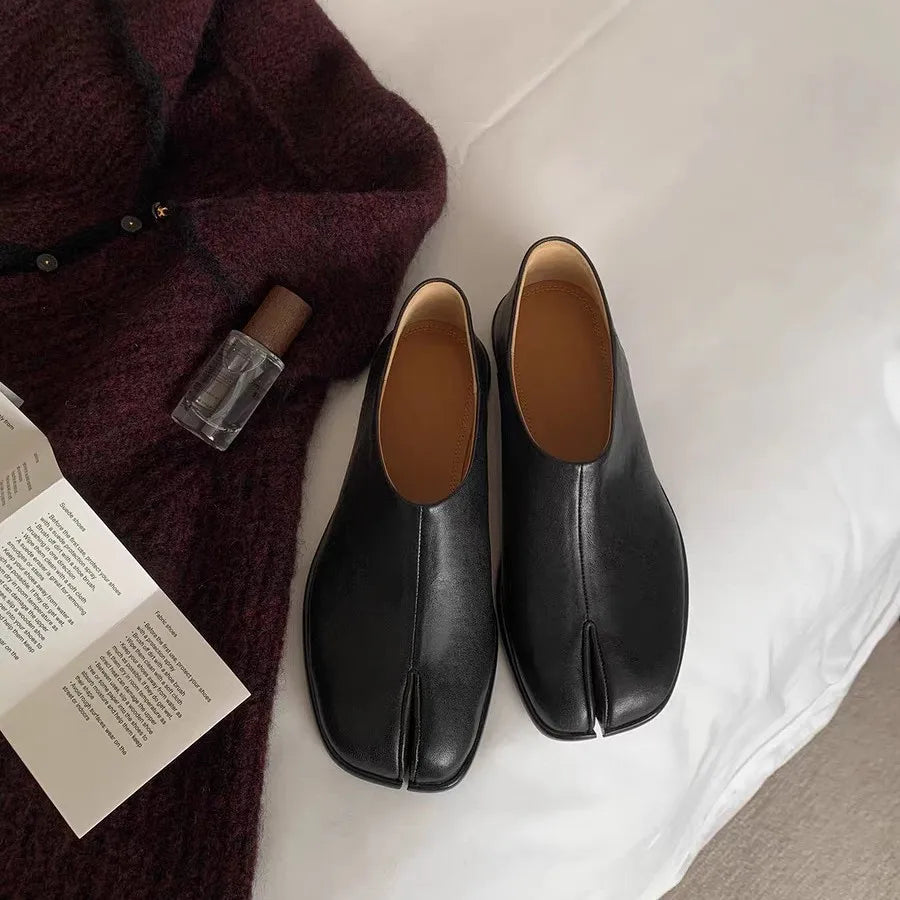 Women's Loafers Shoes Fashion Slip-On Flats Shoes Casual Comfortable Black/Brown Dress Shoes for Daily Wear Leather Loafers