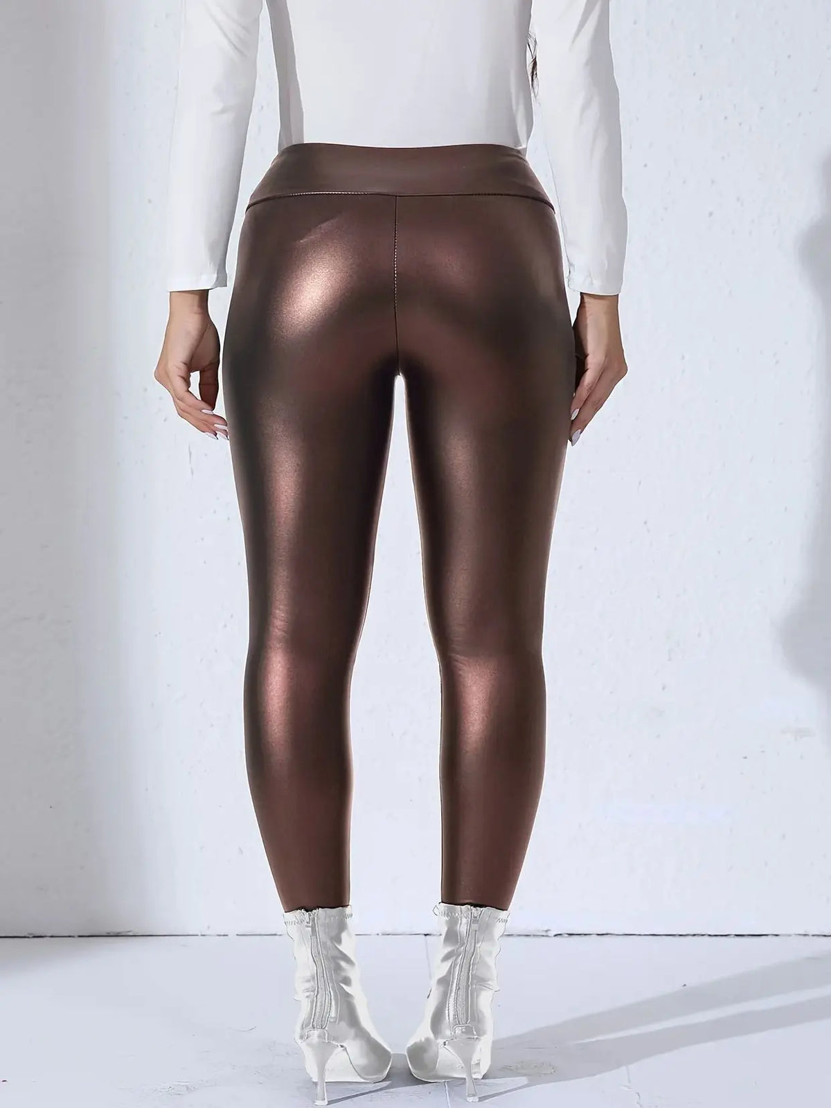 Women PU Leather Fleece-lined Leggings With Pockets Elastic Slim Skinny Pants High Waist Daily Trendy Casual Trousers