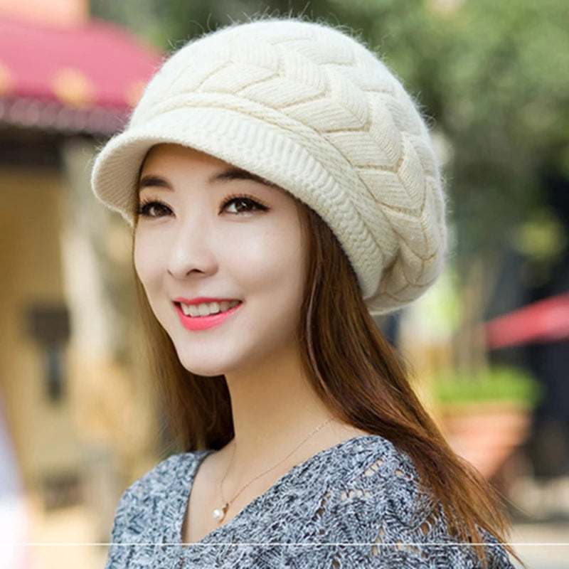 Women's Autumn/Winter Knitted Hat With Fleece Lining Stylish And Versatile Beret Outdoor Warm Hat